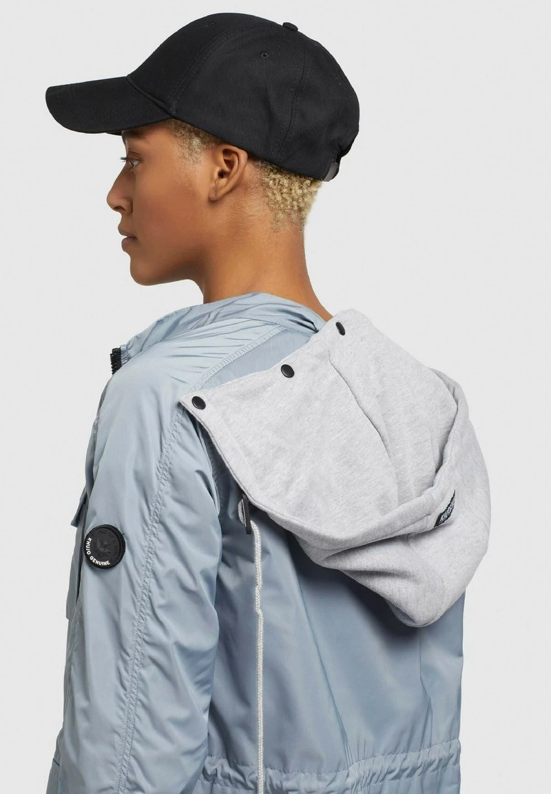 Khujo FLAMES Veste Légère Blaugrau Hell Femme 7 Khujo FLAMES Veste Légère Blaugrau Hell Femme – Image 5