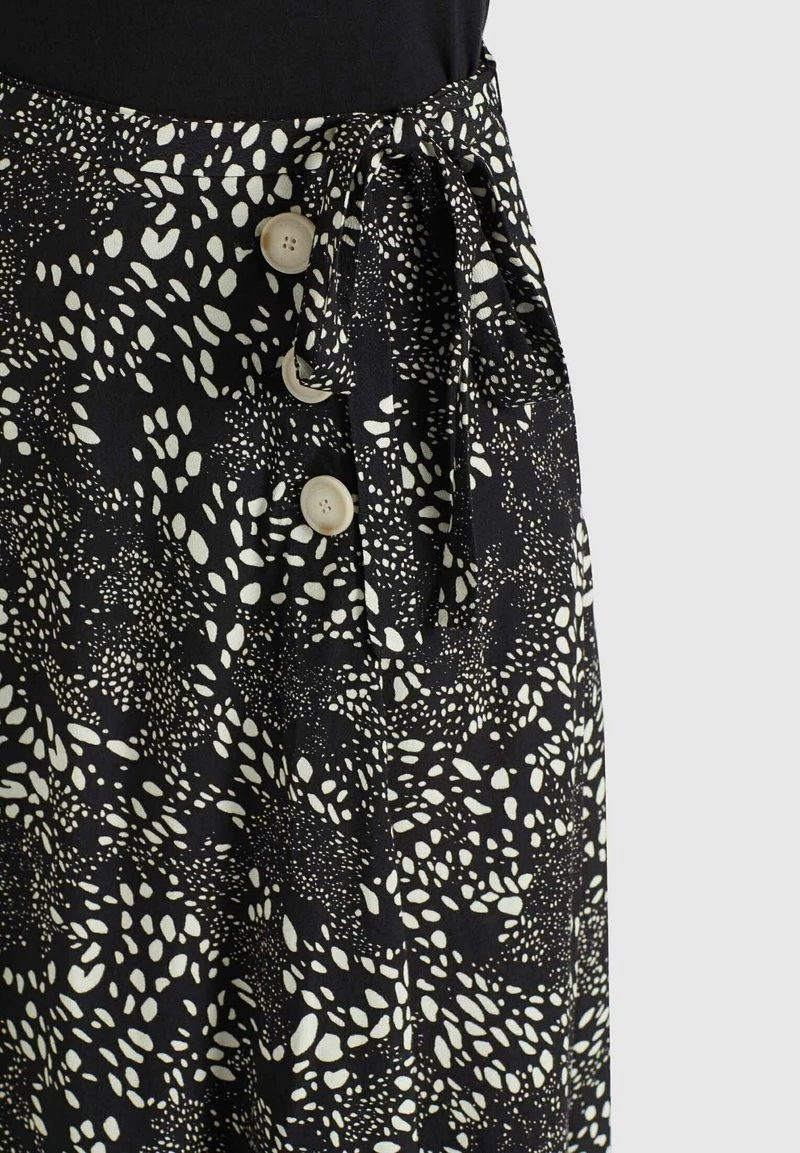 Khujo Femme HEPKE Jupe Trapèze Schwarz Weiß Gemustert 12 Khujo Femme HEPKE Jupe Trapèze Schwarz Weiß Gemustert – Image 10