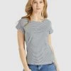 Khujo BABSI T Shirt Imprimé Weiß Blau Gestreift Femme -Khujo Soldes 8a06010fc22c4ae0b276c50ba93028af