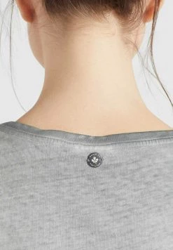 Khujo PERGOLA T Shirt Basique Grau Femme -Khujo Soldes 9f0367fd67794bcea832f3466a8f06bf