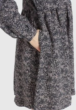 Khujo GISSE Robe Chemise Rosa Femme -Khujo Soldes a04036291d8747a283bfc9130d2207ae