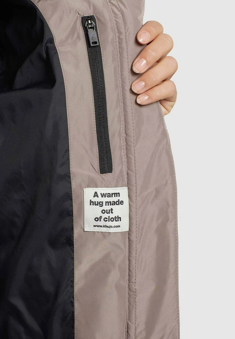 Khujo Femme JILIAS Veste D'hiver Toffee 10 Khujo Femme JILIAS Veste D'hiver Toffee – Image 8