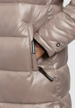 Khujo Femme CORINNA SHINY Veste D'hiver Taupe Glänzend 18 Khujo Femme CORINNA SHINY Veste D'hiver Taupe Glänzend -Khujo Soldes a34a43d3b1f14a0e90cb38d68a1f5c5e
