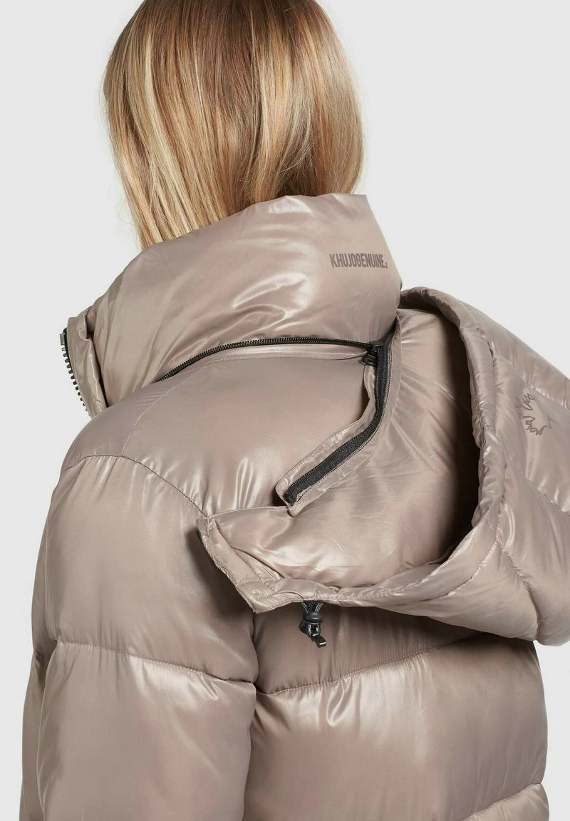 Khujo Femme CORINNA SHINY Veste D'hiver Taupe Glänzend 9 Khujo Femme CORINNA SHINY Veste D'hiver Taupe Glänzend – Image 7